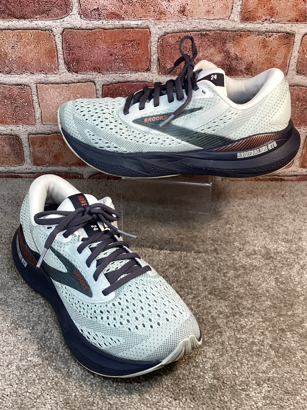 Brooks Adrenaline GTS 24 women’s running shoes sneakers size 8